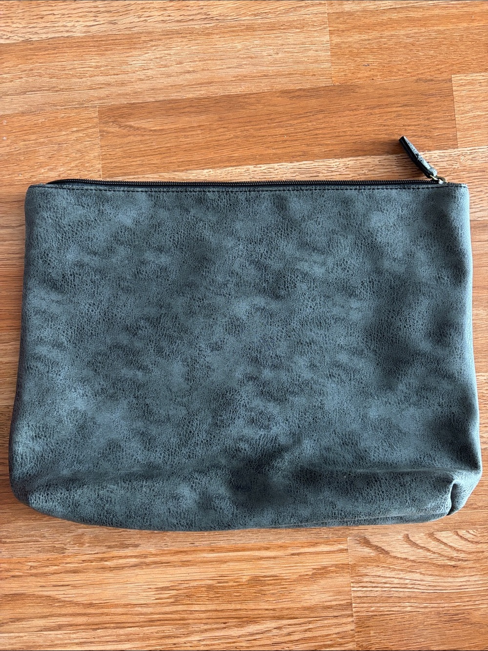 Free People Minimalist Gray Zip Laptop Multi Use Pouch Accessories 11.5” x 15”